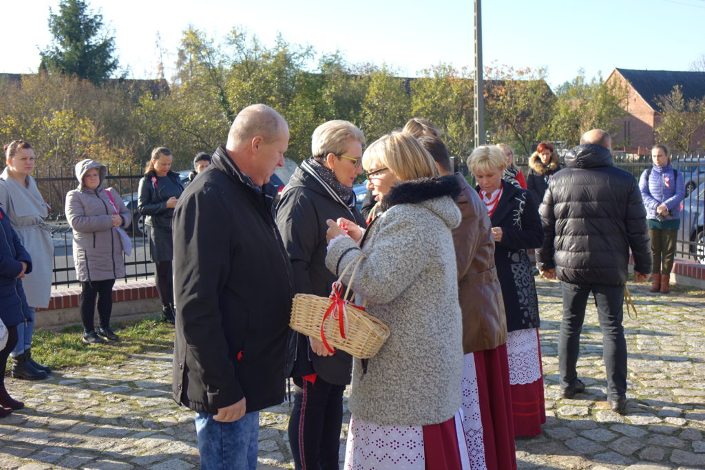 Narodowe Święto Nieodległości oraz Gminny Dzień Seniora - relacja - zdjęcie 2